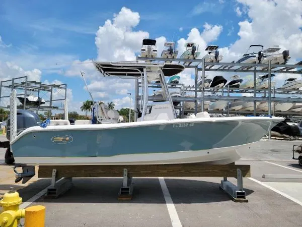 Slide: The Image of Sea Hunt Ultra 211 2020 - 0