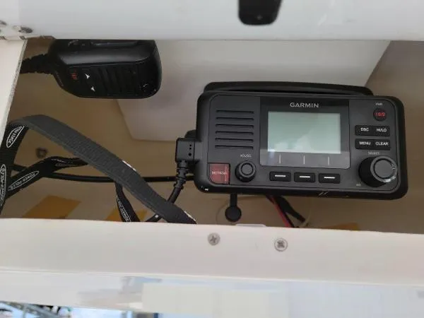 Slide: The Image of Sea Hunt Ultra 211 2020 - 10