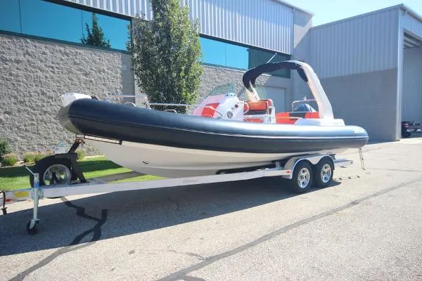 Slide: The Image of Zodiac Medline 7.5 NEO 300hp In Stock 2022 - 1