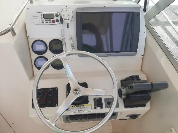 Slide: The Image of Pursuit 2870 Walkaround 1999 - 6