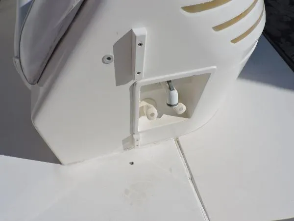 Slide: The Image of Sea Ray 440 Express Bridge 1996 - 9