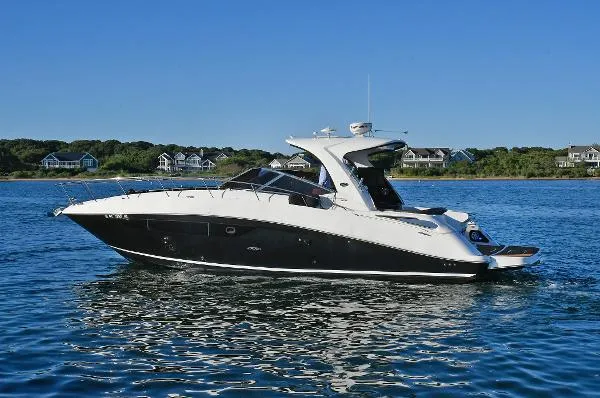 Slide: The Image of Sea Ray 370 Sundancer 2016 - 1