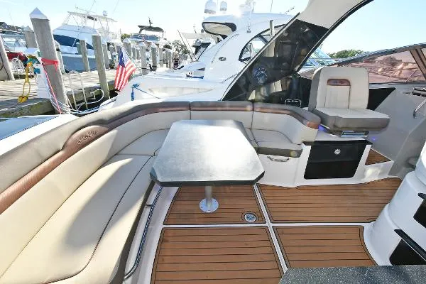 Slide: The Image of Sea Ray 370 Sundancer 2016 - 6