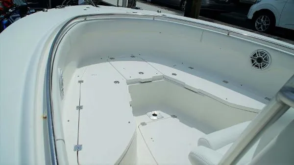 Slide: The Image of Robalo R300 Center Console 2007 - 6