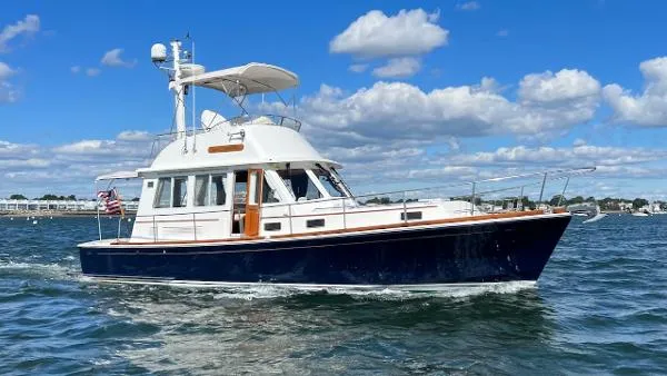 Slide: The Image of Grand Banks Eastbay 40 Flybridge 1997 - 2