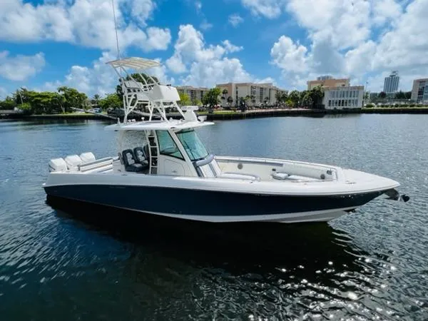 Slide: The Image of Boston Whaler 350 Outrage 2013 - 0