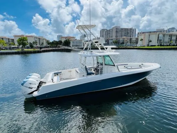 Slide: The Image of Boston Whaler 350 Outrage 2013 - 2