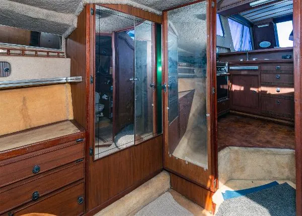 Slide: The Image of Sea Ray 36 sedan trawler 1981 - 5