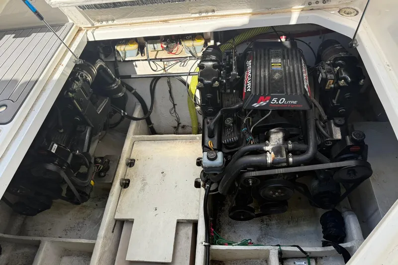 Slide: The Image of Engine compartment of a 2000 Bayliner 3055 Ciera Sunbridge DX/LX boat. - 19