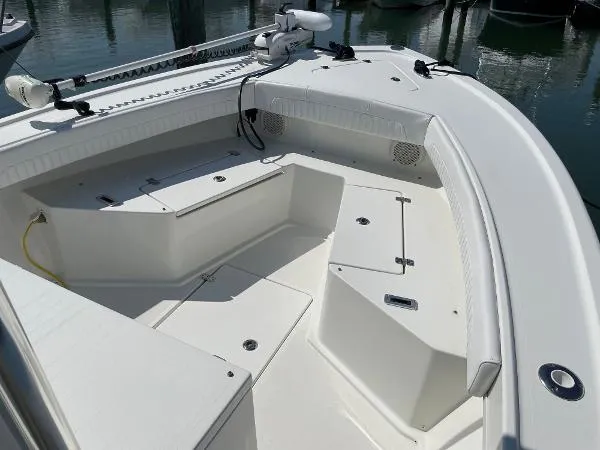 Slide: The Image of Pair Customs Center Console 2020 - 4