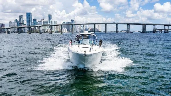 Slide: The Image of Sea Ray 330 Sundancer 2009 - 1
