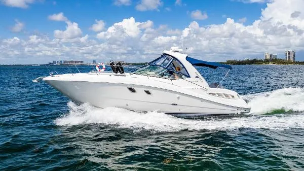 Slide: The Image of Sea Ray 330 Sundancer 2009 - 2