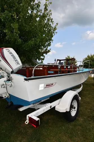 Slide: The Image of Boston Whaler 17 Montauk 1968 - 2
