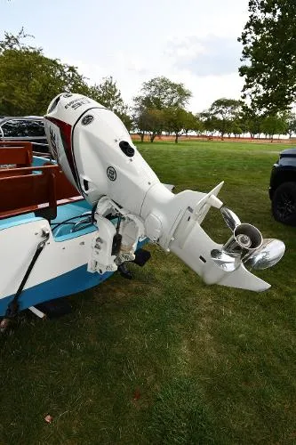 Slide: The Image of Boston Whaler 17 Montauk 1968 - 4