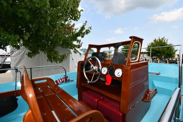 Slide: The Image of Boston Whaler 17 Montauk 1968 - 5