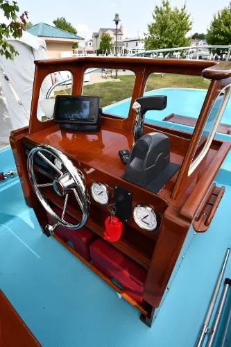 Slide: The Image of Boston Whaler 17 Montauk 1968 - 8