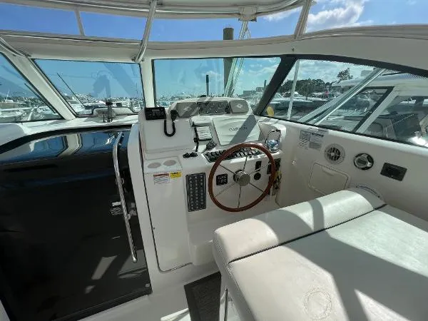 Slide: The Image of Tiara 3800 Open 2005 - 9
