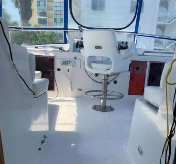Slide: The Image of Marine Trader 47 Tradewinds Motor Yacht 1988 - 10
