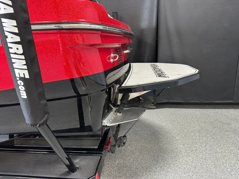 Slide: The Image of Moomba Craz 2019 - 7