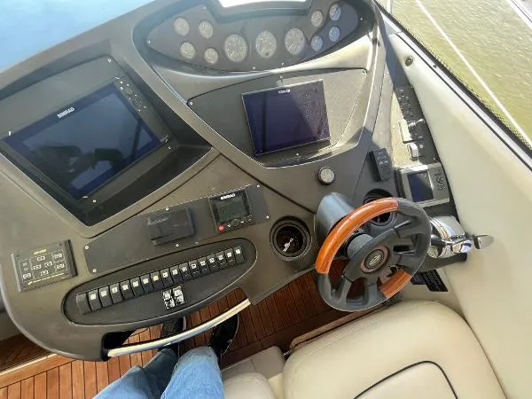 Slide: The Image of Sunseeker Predator 61 2005 - 7