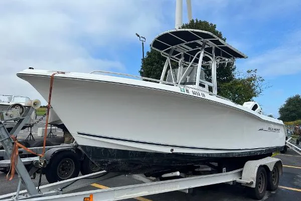 Slide: The Image of Sea Hunt Triton 220 2008 - 2