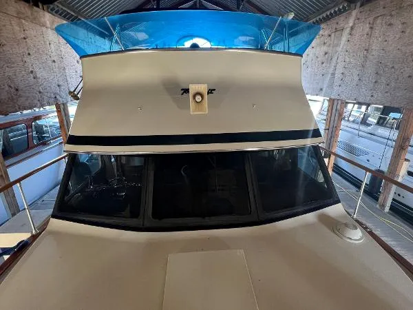 Slide: The Image of Tollycraft 40 Tri-Cabin MY 1977 - 7