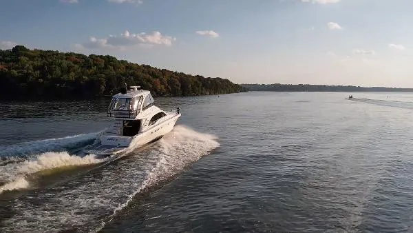 Slide: The Image of Sea Ray 52 Sedan Bridge 2007 - 6
