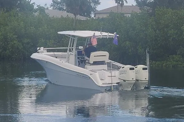 Slide: The Image of Aquasport 2500 Center Console 2021 - 2