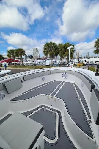 Slide: The Image of Aquasport 2500 Center Console 2021 - 8