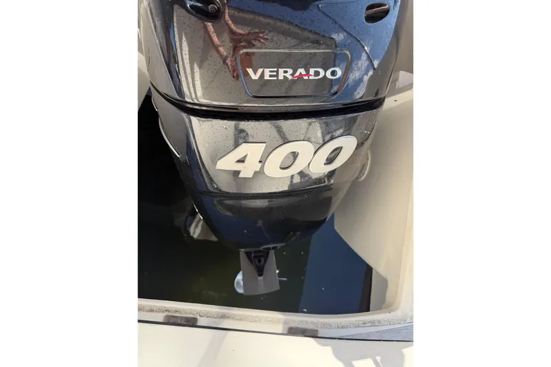 Slide: The Image of 2014 Sea Ray 370 Venture with powerful Verado 400 outboard engine. - 12