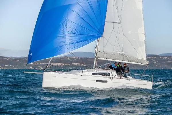Slide: The Image of Beneteau First 24 2022 - 10
