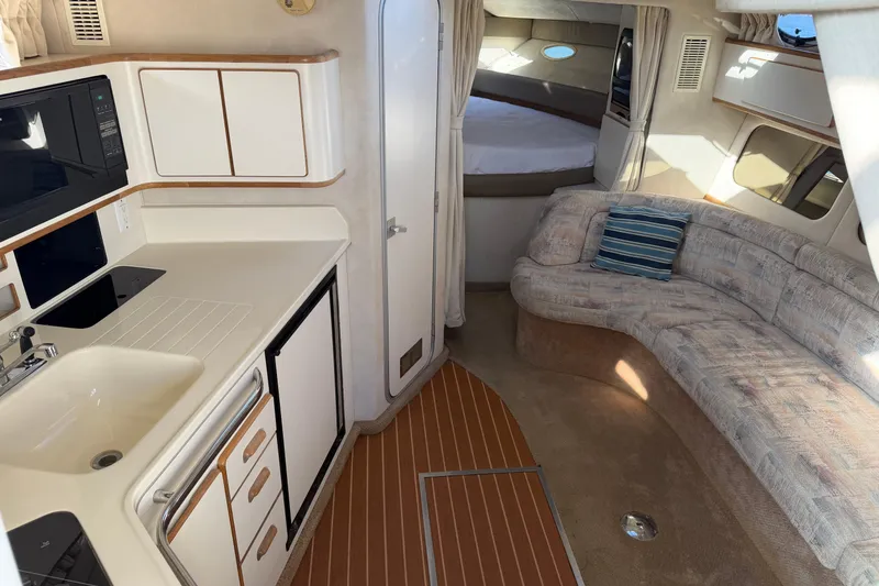Slide: The Image of Sea Ray 370 Express Cruiser 1994 - 14