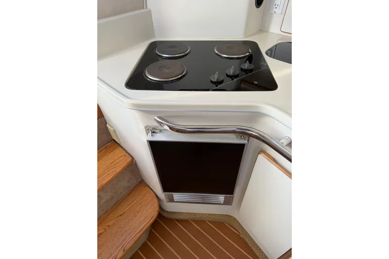 Slide: The Image of Sea Ray 370 Express Cruiser 1994 - 18