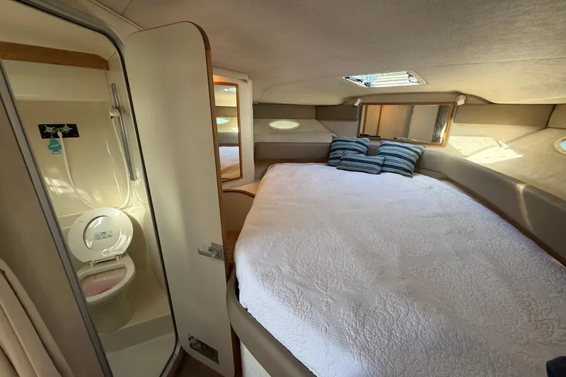 Slide: The Image of Sea Ray 370 Express Cruiser 1994 - 24