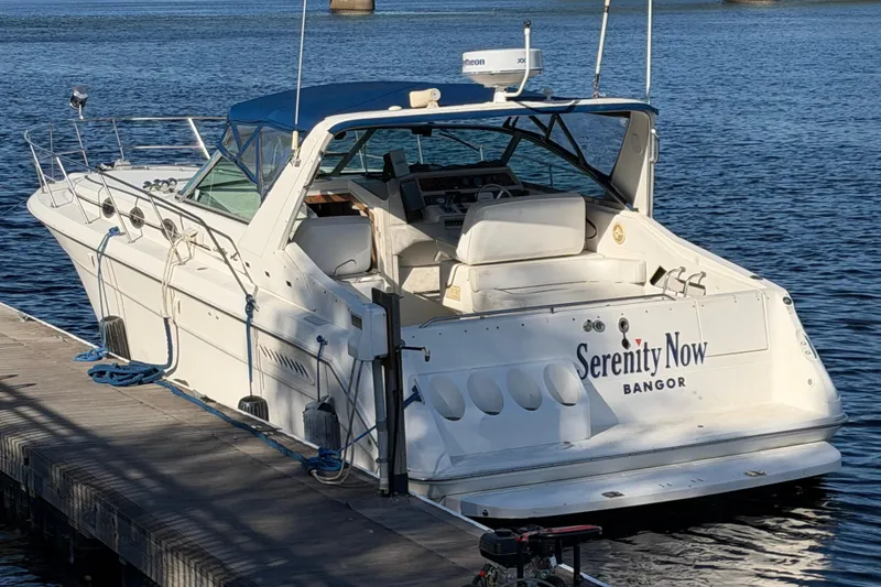 Slide: The Image of Sea Ray 370 Express Cruiser 1994 - 29