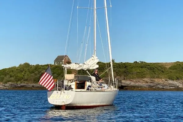Slide: The Image of J Boats J/35 1984 - 3