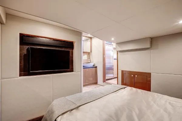 Slide: The Image of Sea Ray 510 Sundancer 2016 - 4