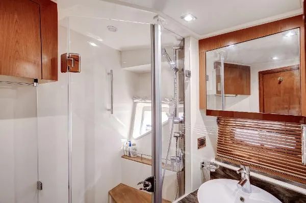 Slide: The Image of Sea Ray 510 Sundancer 2016 - 5