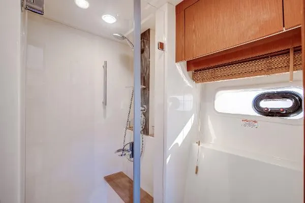 Slide: The Image of Sea Ray 510 Sundancer 2016 - 6
