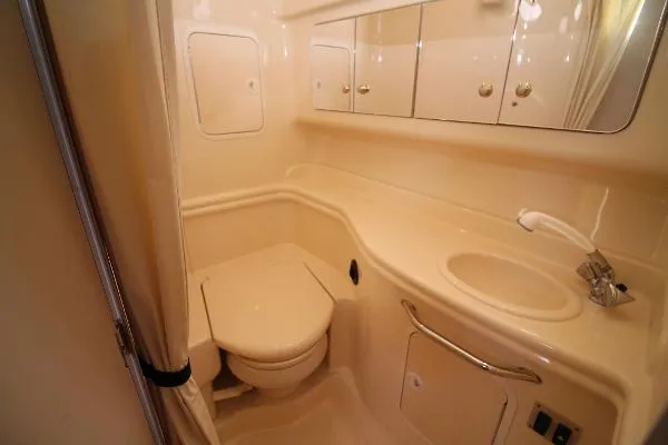 Slide: The Image of Sea Ray Sundancer 320 2004 - 7