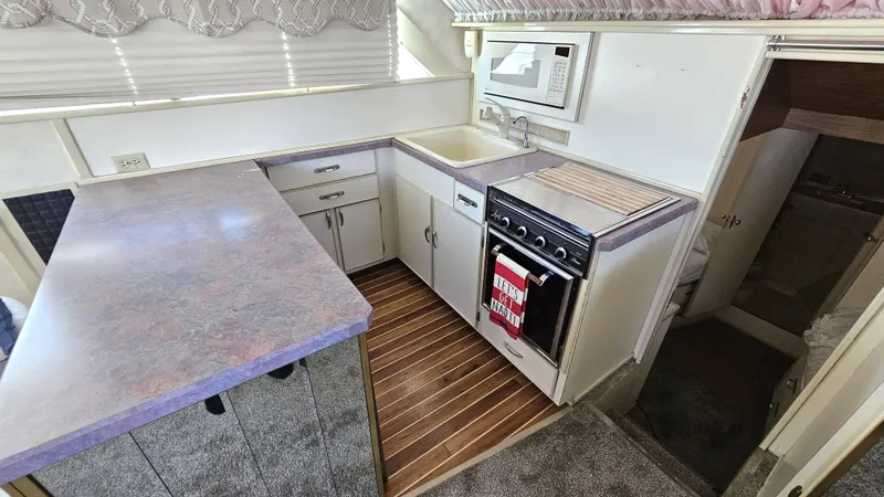Slide: The Image of Chris-Craft 47 Commander 1971 - 5