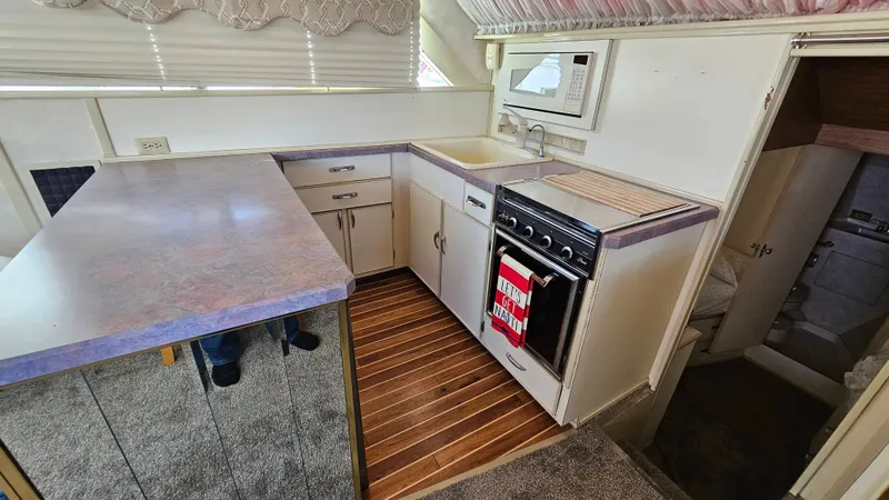 Slide: The Image of Chris-Craft 47 Commander 1971 - 30