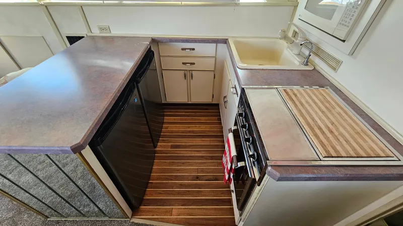 Slide: The Image of Chris-Craft 47 Commander 1971 - 31