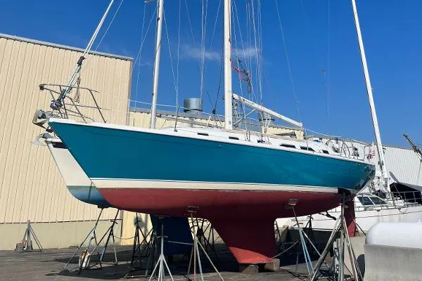 Slide: The Image of Pacific Seacraft Ericson 380 1993 - 3