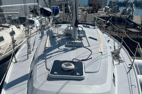Slide: The Image of Pacific Seacraft Ericson 380 1993 - 4