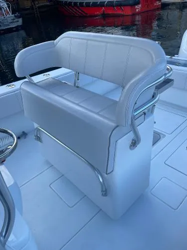 Slide: The Image of Contender 32 ST 2022 - 7