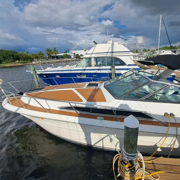 Slide: The Image of Sea Ray 340 Express Cruiser 1986 - 5