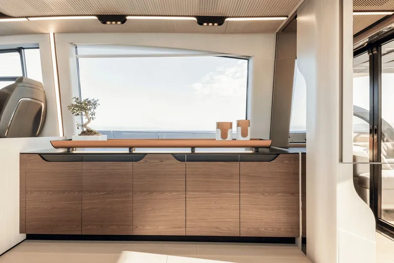 Slide: The Image of Azimut S7 2024 - 35