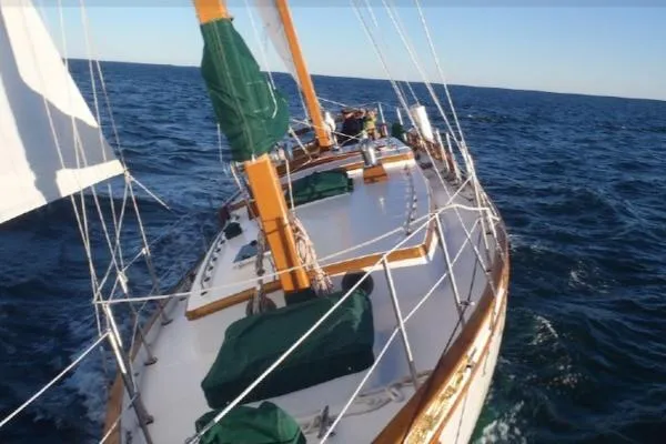 Slide: The Image of Island Trader 41 1979 - 4