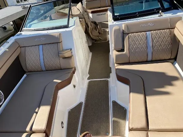 Slide: The Image of Sea Ray 290 Sundeck 2016 - 2
